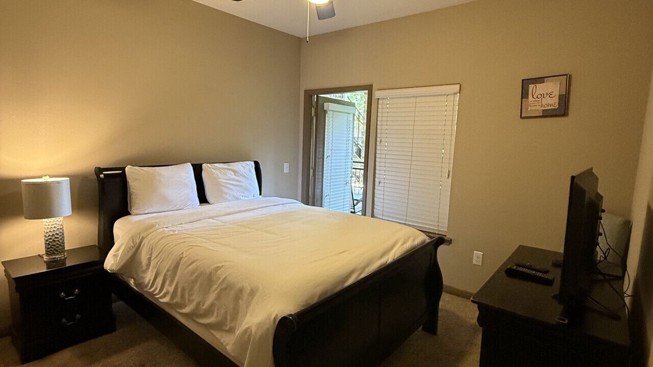 Photo of Bedroom in Grogan's Mill