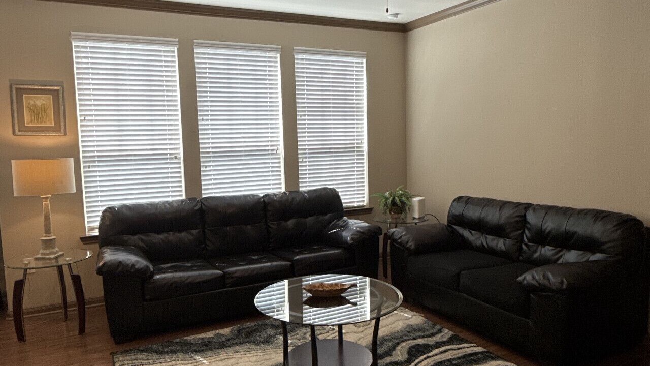 Photo of Livingroom in Grogan's Mill