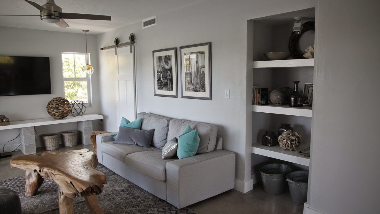Photo of Livingroom in Venetian Shores