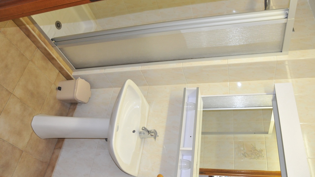Photo of Bathroom in Luzenac