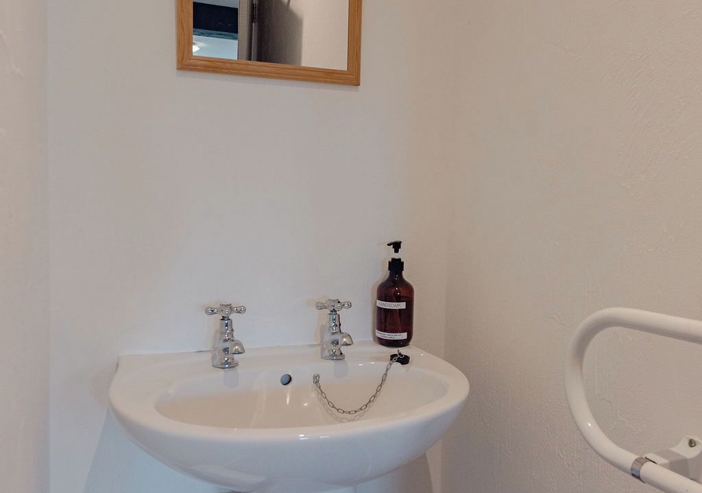 Photo of Bathroom in St Margaret's at Cliffe