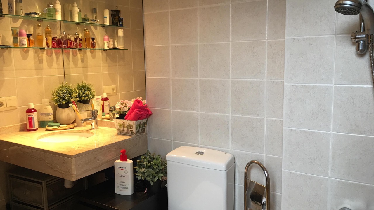 Photo of Bathroom in Aravell
