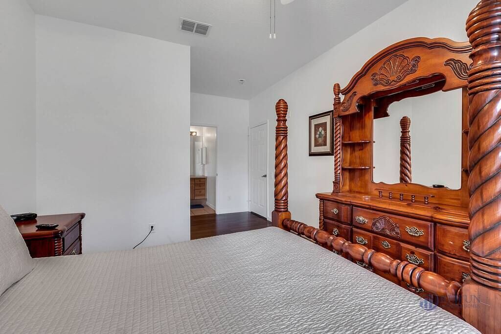 Photo of Bedroom in Windsor Palms