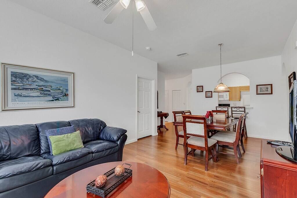 Photo of Livingroom in Windsor Palms