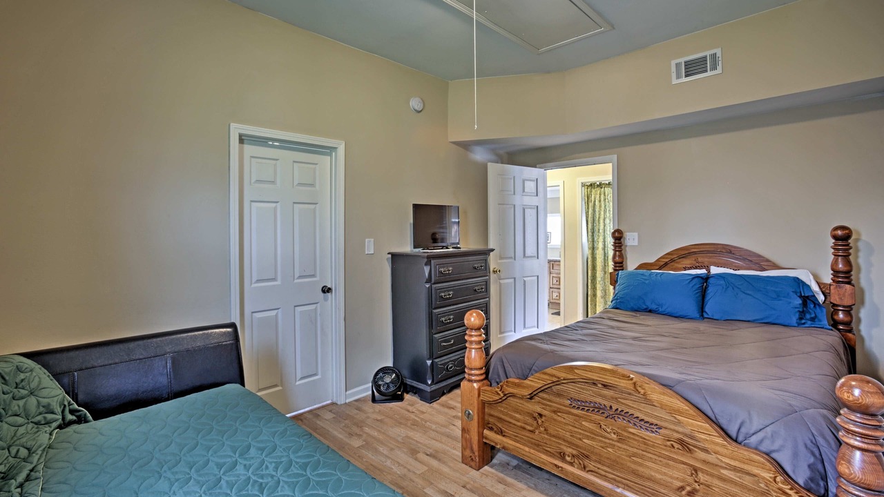 Photo of Bedroom in Theriot
