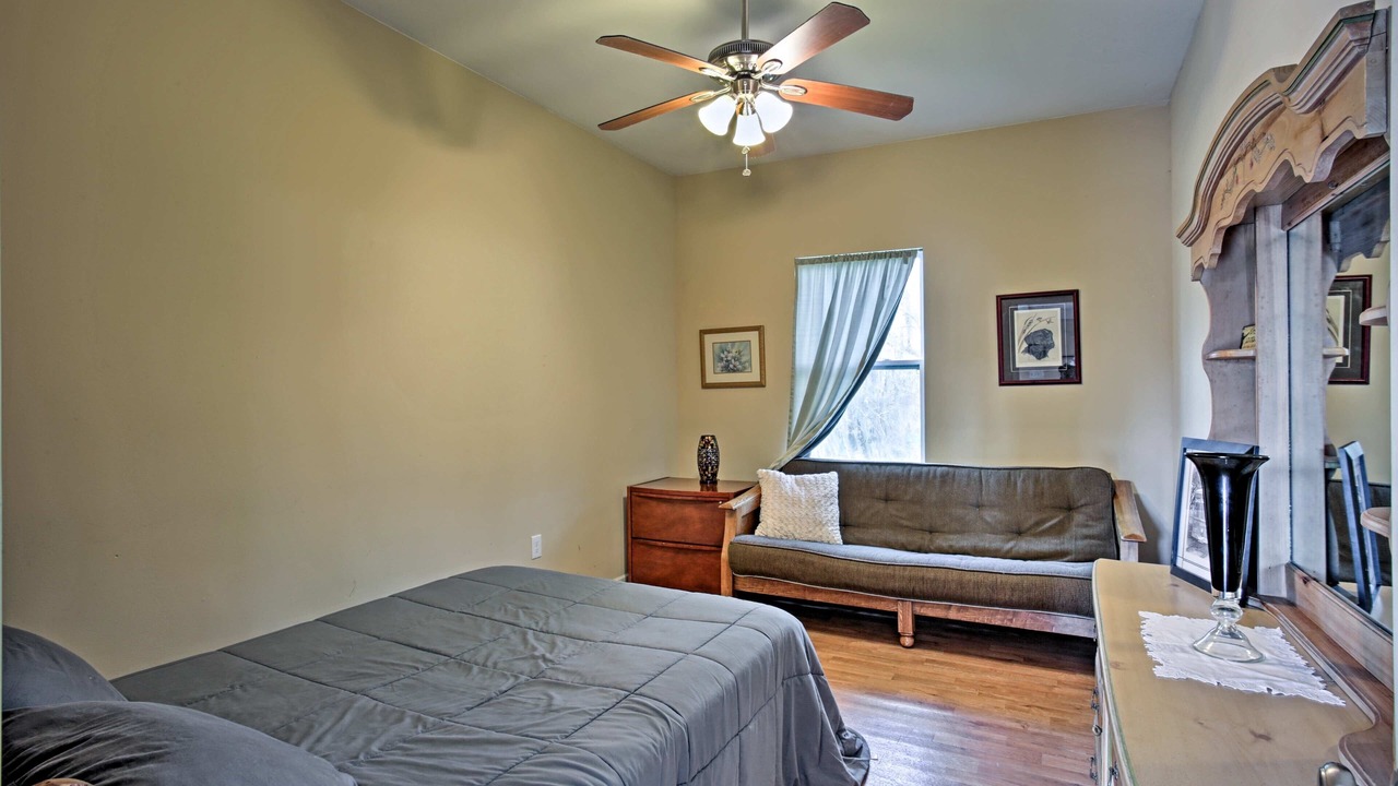 Photo of Bedroom in Theriot