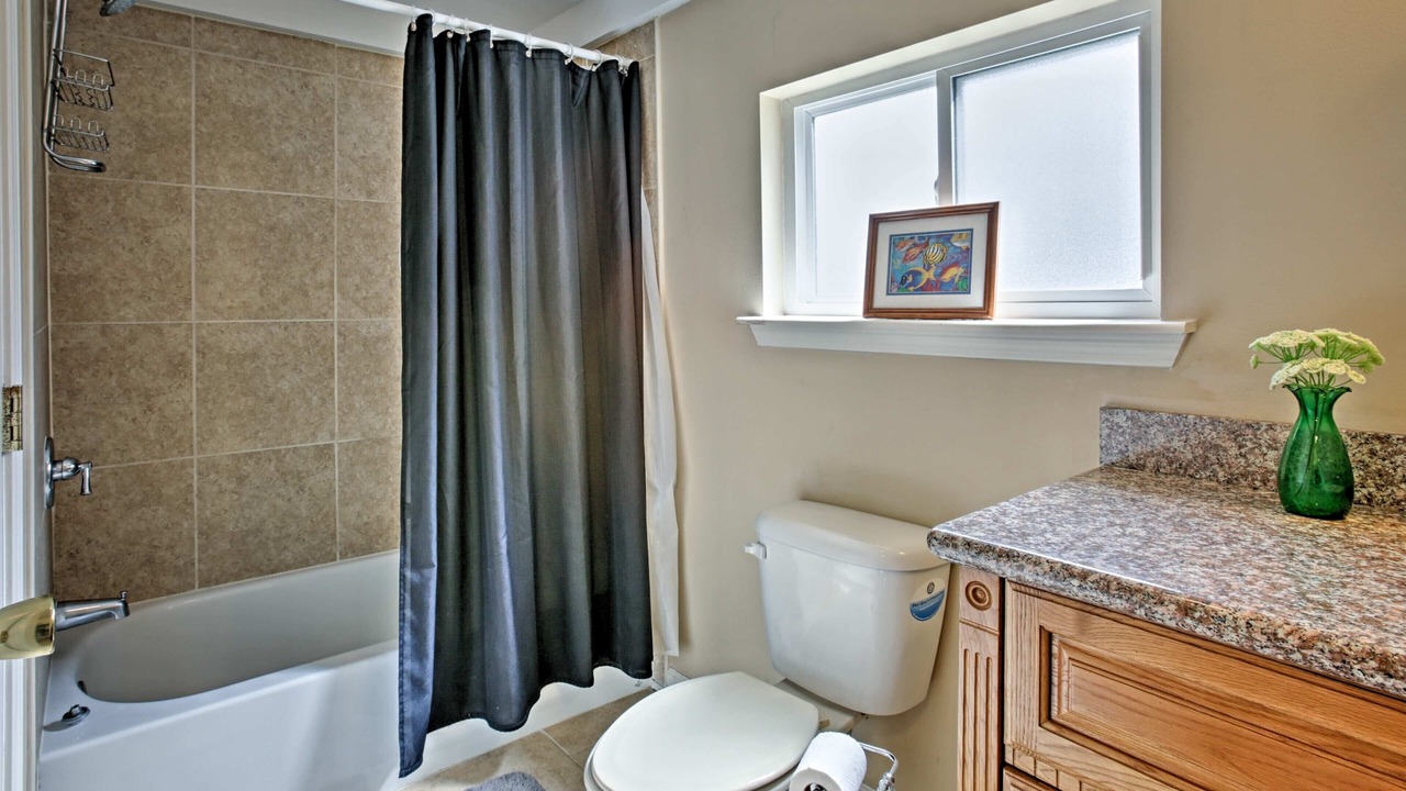 Photo of Bathroom in Theriot