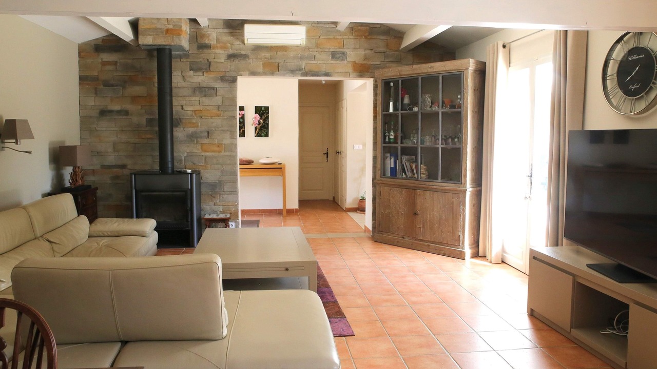 Photo of Livingroom in Saint-Quentin-la-Poterie