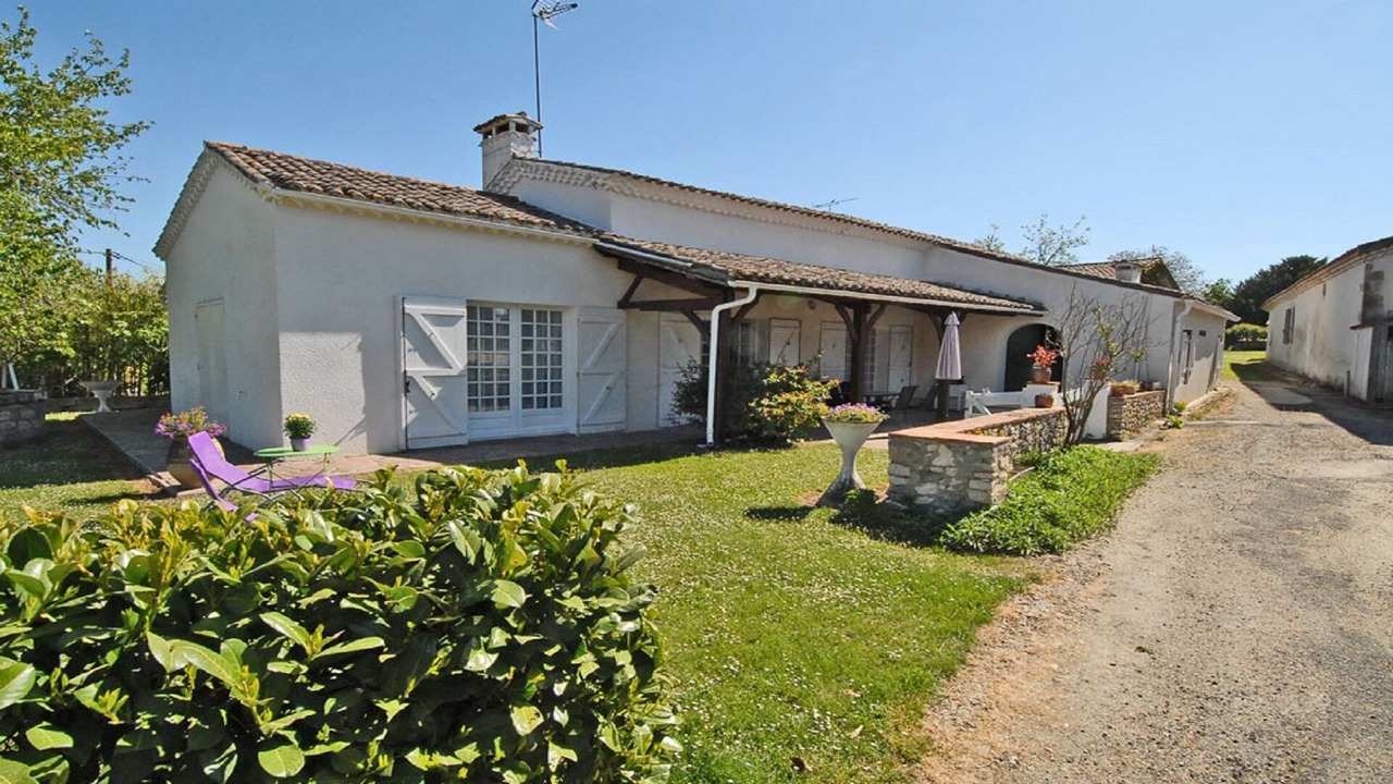 Photo of Outdoor in Lannes