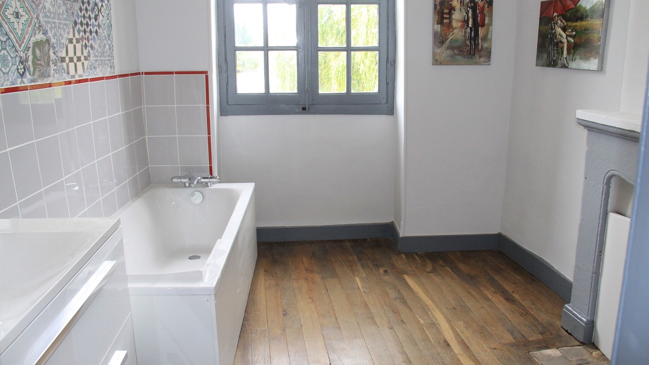 Photo of Bathroom in Montmorillon