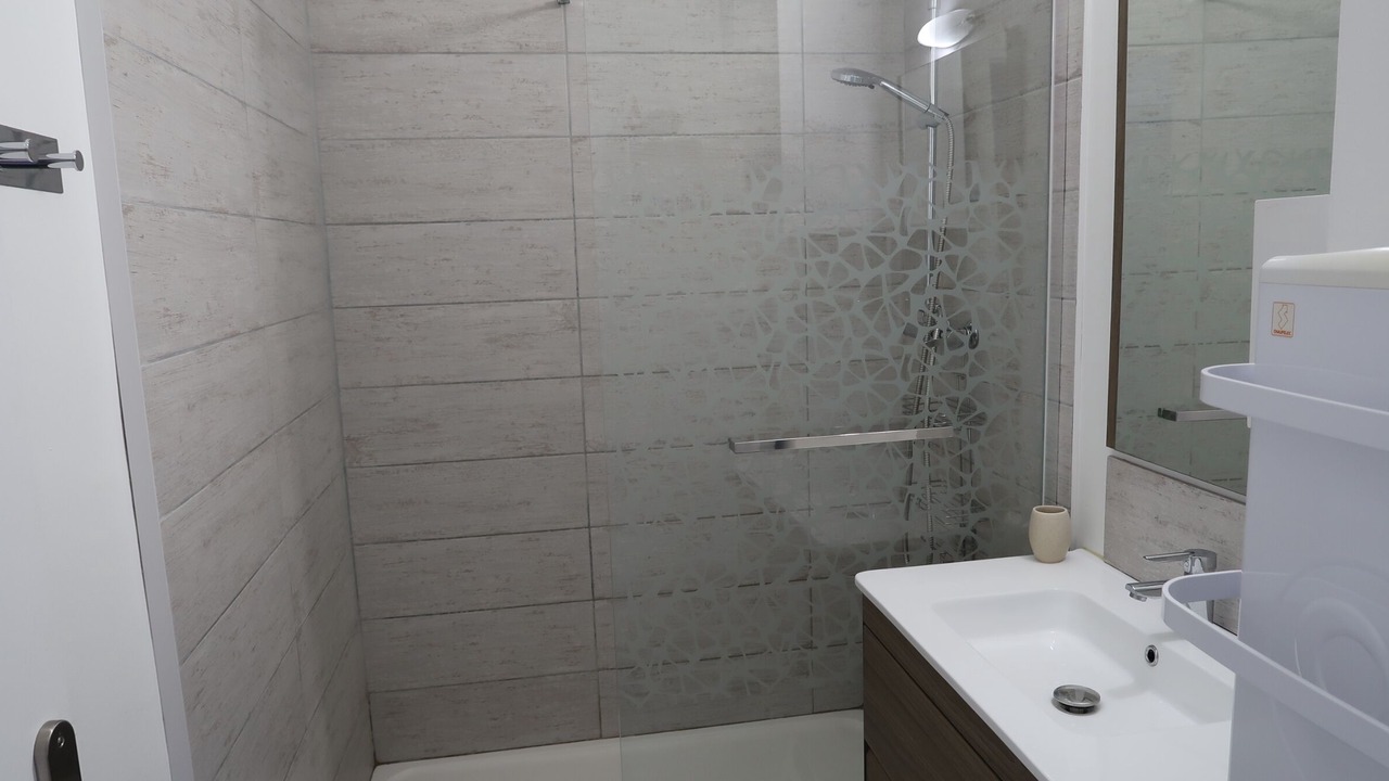 Photo of Bathroom in Le Grau-Du-Roi