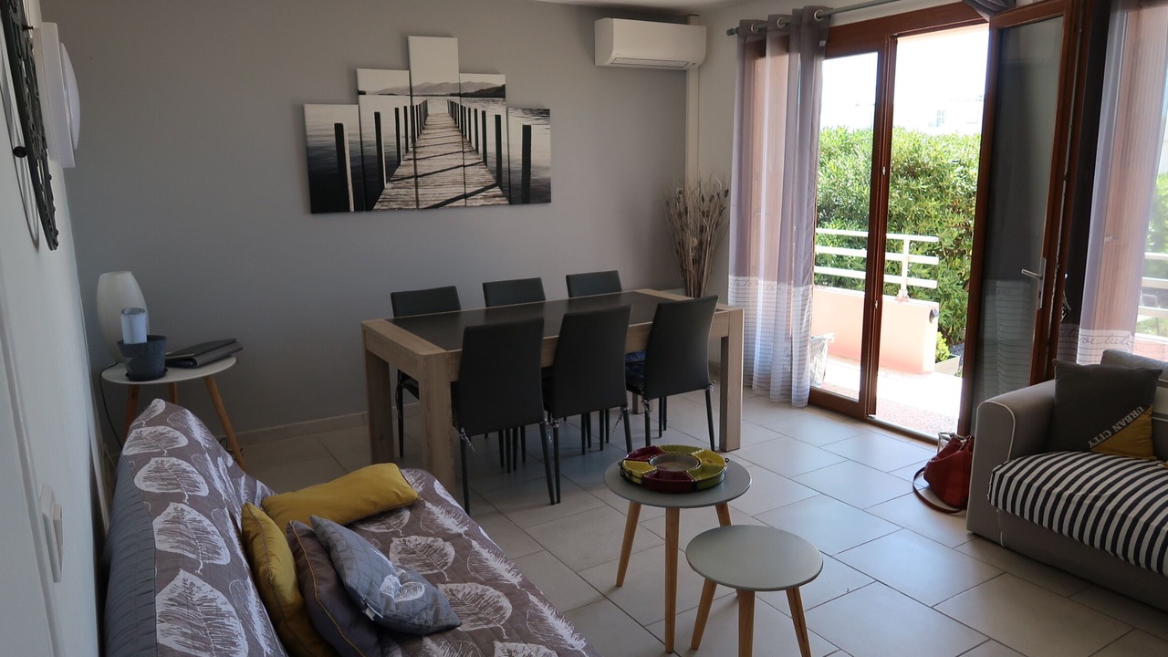 Photo of Livingroom in Le Grau-Du-Roi