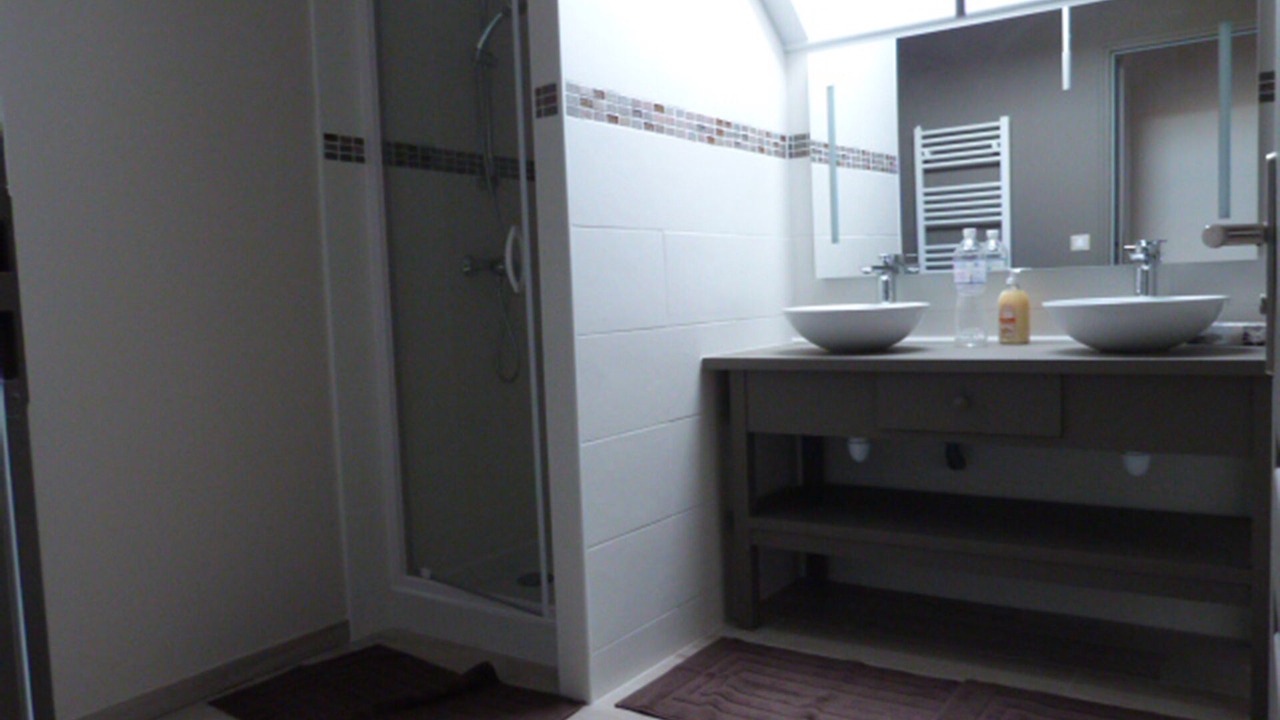 Photo of Bathroom in Blere
