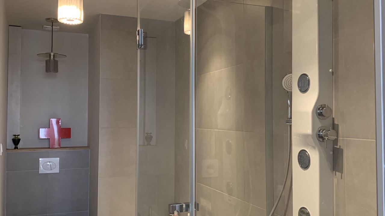 Photo of Bathroom in La Rochelle City Centre