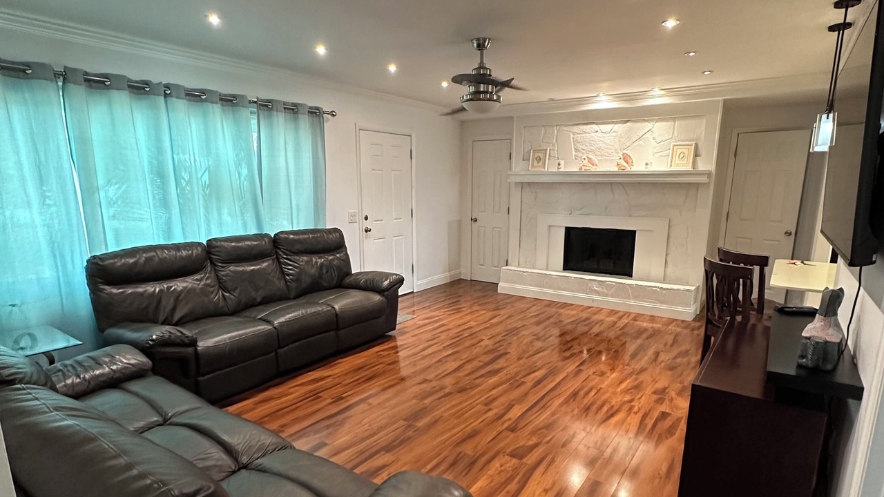 Photo of Livingroom in Gulf Gate Estates