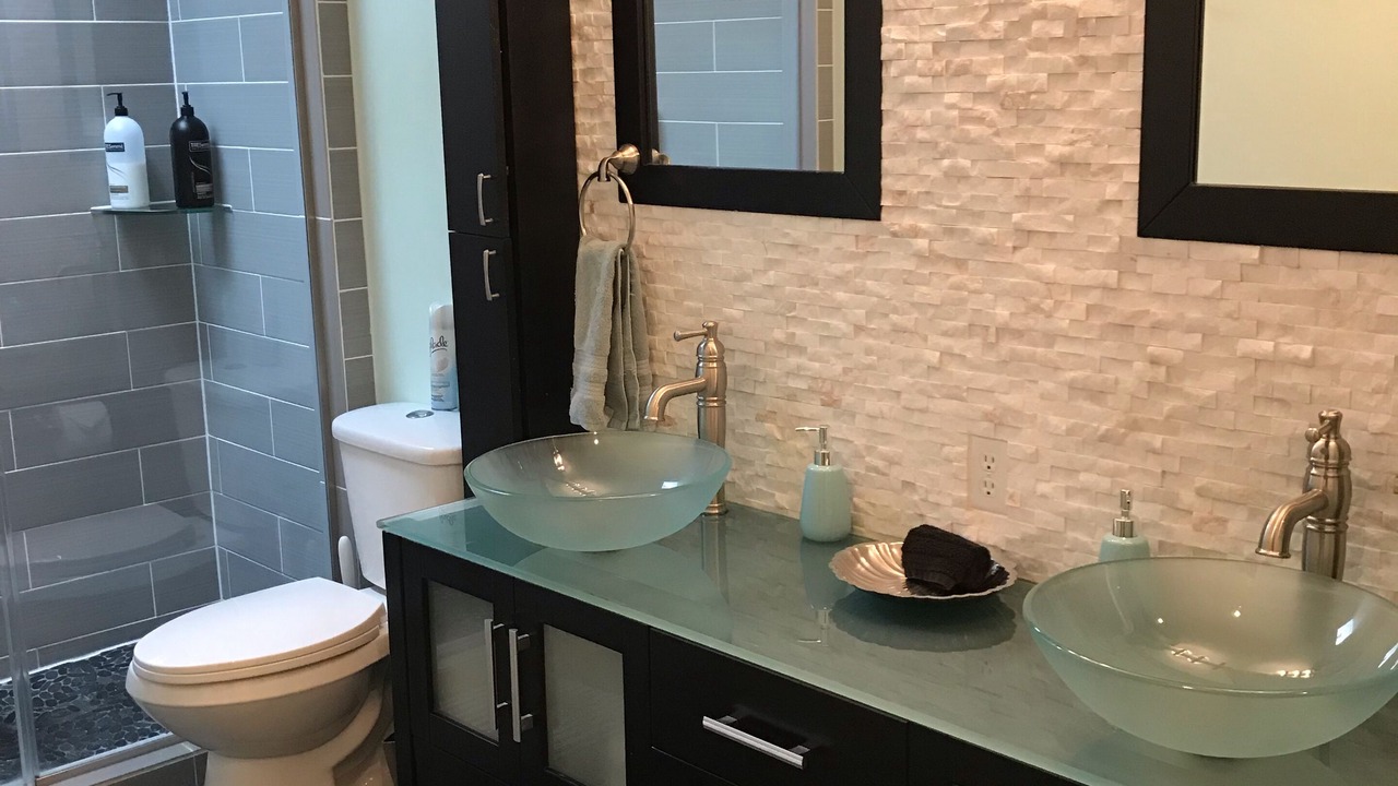 Photo of Bathroom in Gulf Gate Estates