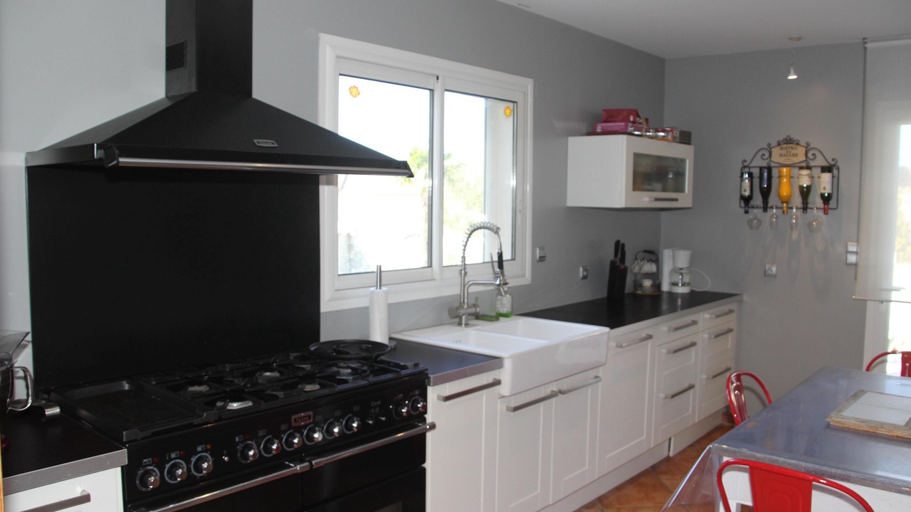 Photo of Kitchen in Saint-Genies-de-Fontedit