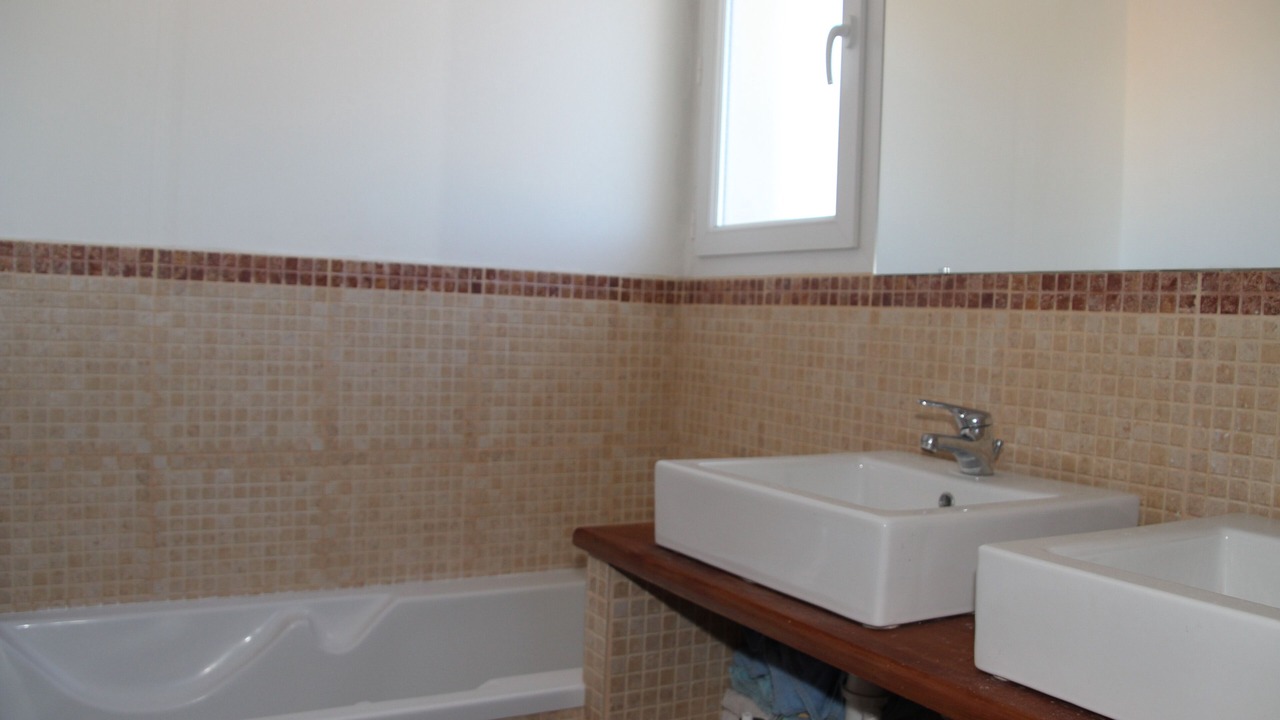 Photo of Bathroom in Saint-Genies-de-Fontedit