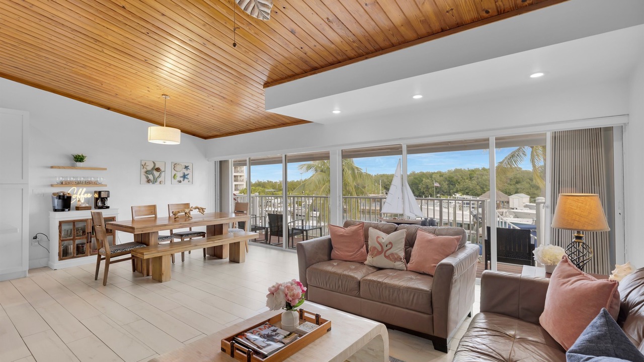 Photo of Livingroom in Key Largo