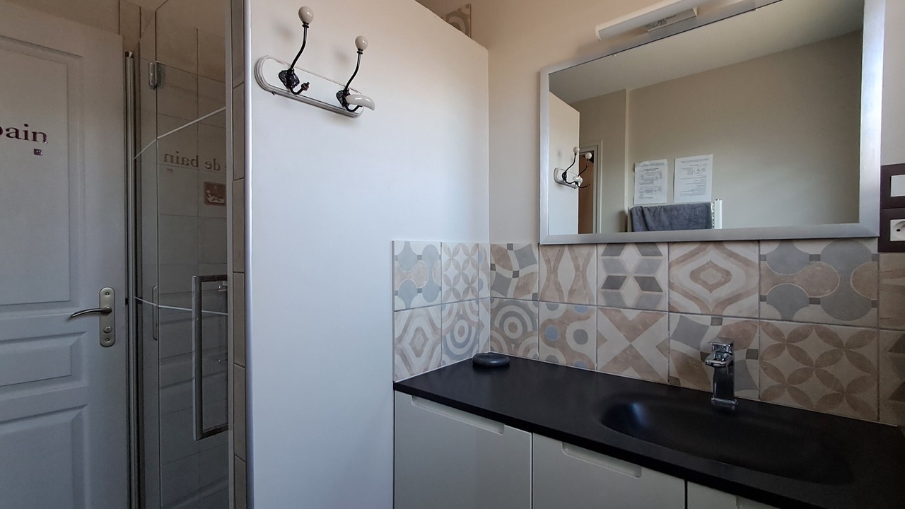 Photo of Bathroom in Holque