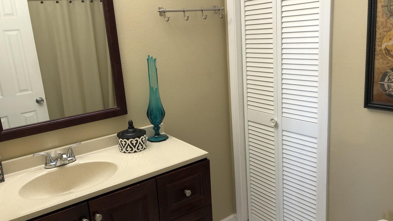 Photo of Bathroom in Yermo