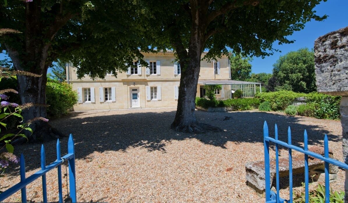 Photo of Outdoor in Petit-Palais-et-Cornemps