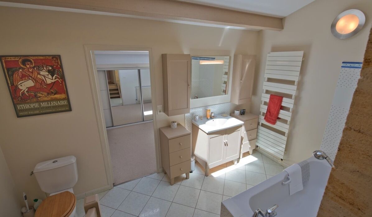 Photo of Bathroom in Petit-Palais-et-Cornemps