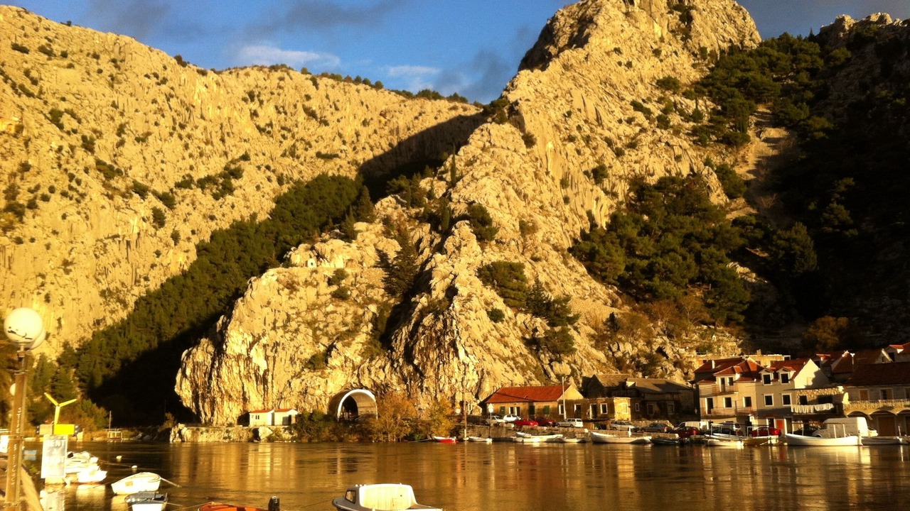 Photo of Others in Omis