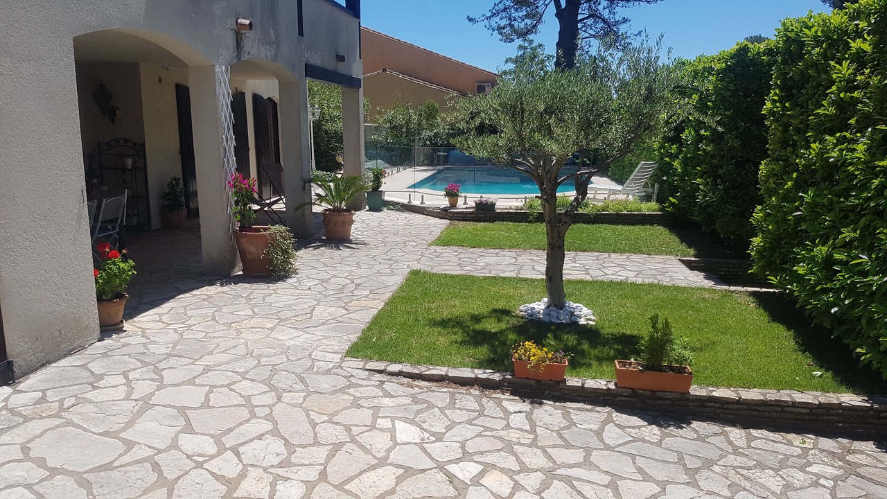 Photo of Outdoor in Teyran