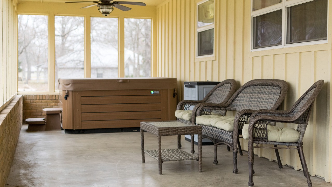 Photo of Patio Balcony in Enchanted Oaks
