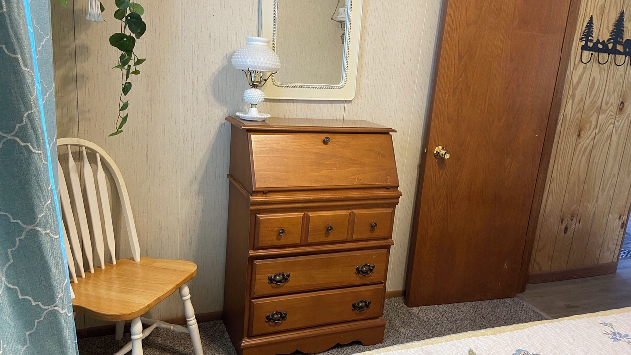 Photo of Bedroom in Paddock Lake