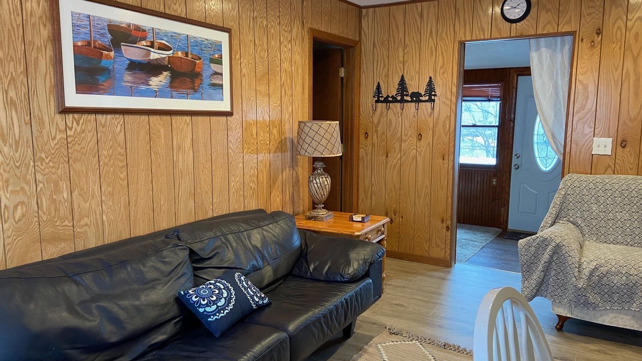 Photo of Livingroom in Paddock Lake