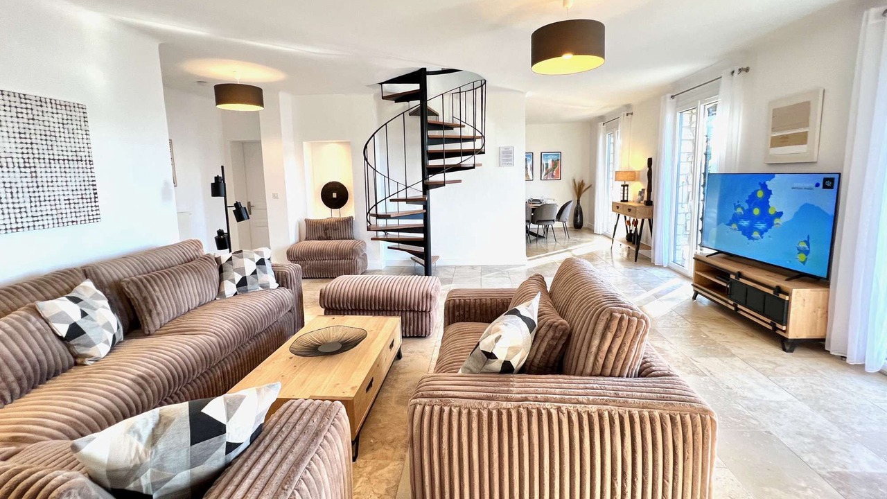 Photo of Livingroom in Roussillon