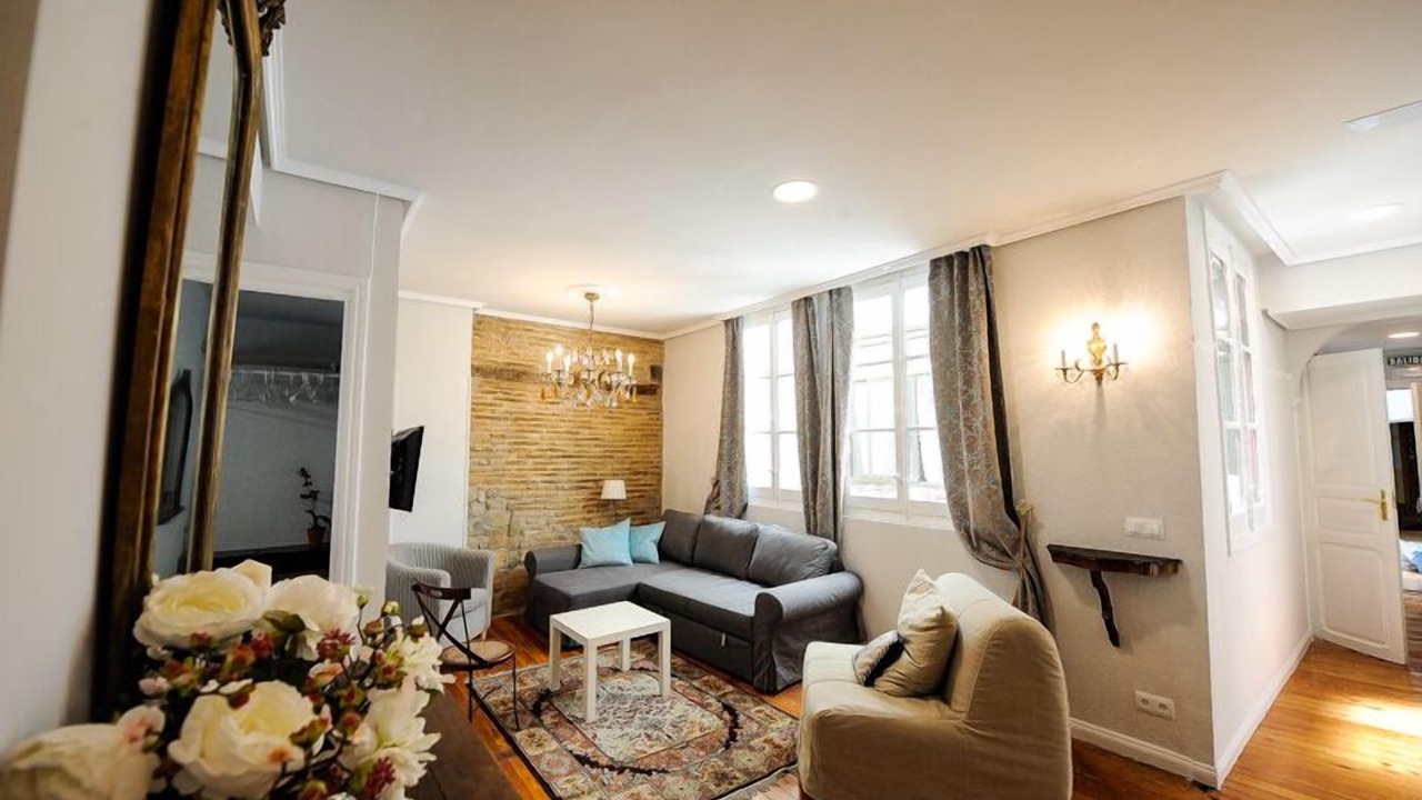 Photo of Bedroom in Pamplona City Centre