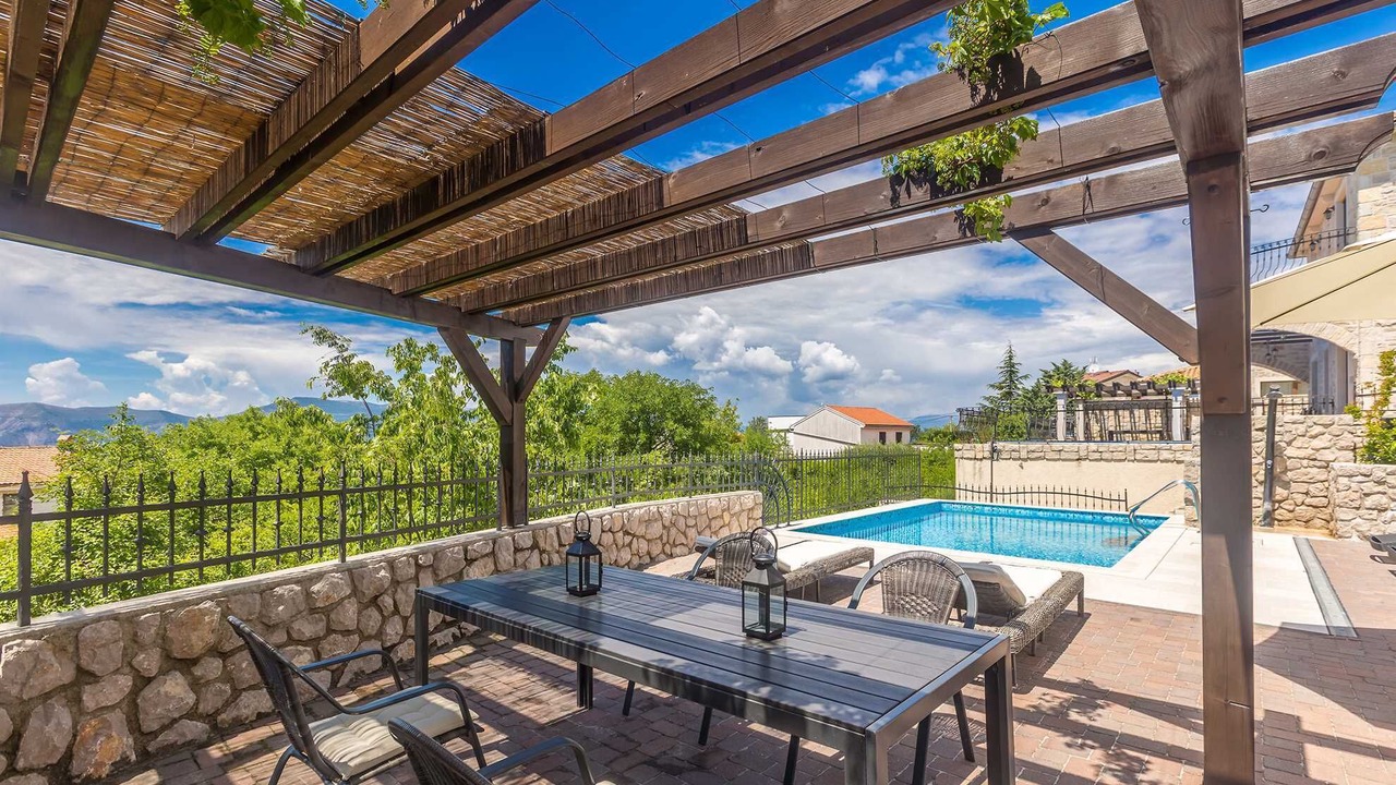 Photo of Outdoor in Linardici