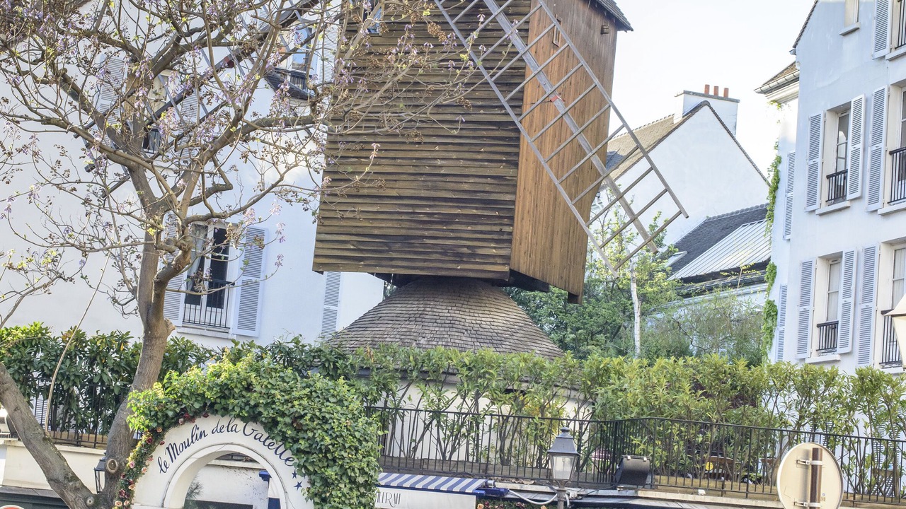Photo of Others in Quartier des Grandes-Carrieres