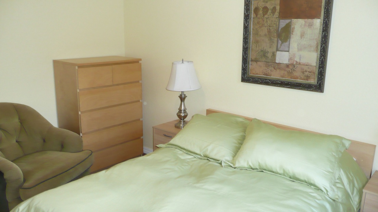 Photo of Bedroom in Upper B Street