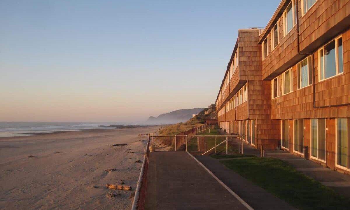 Photo of Others in Lincoln City