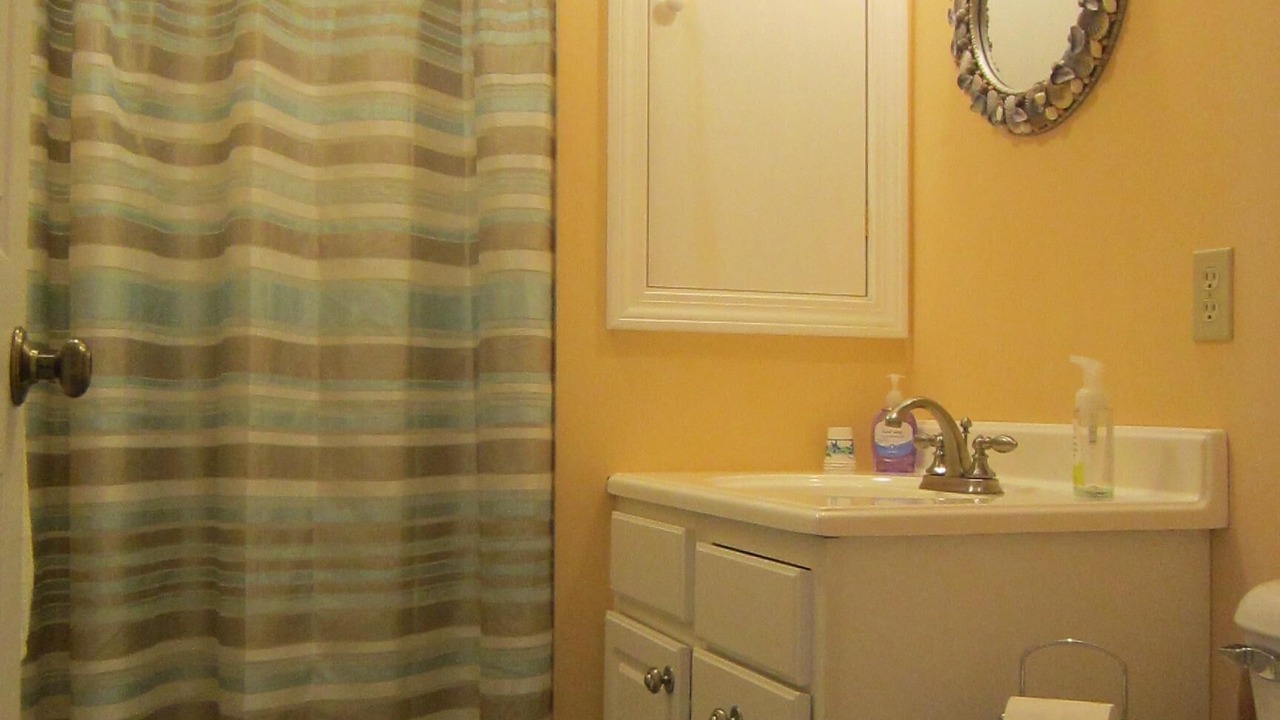 Photo of Bathroom in Wells Beach