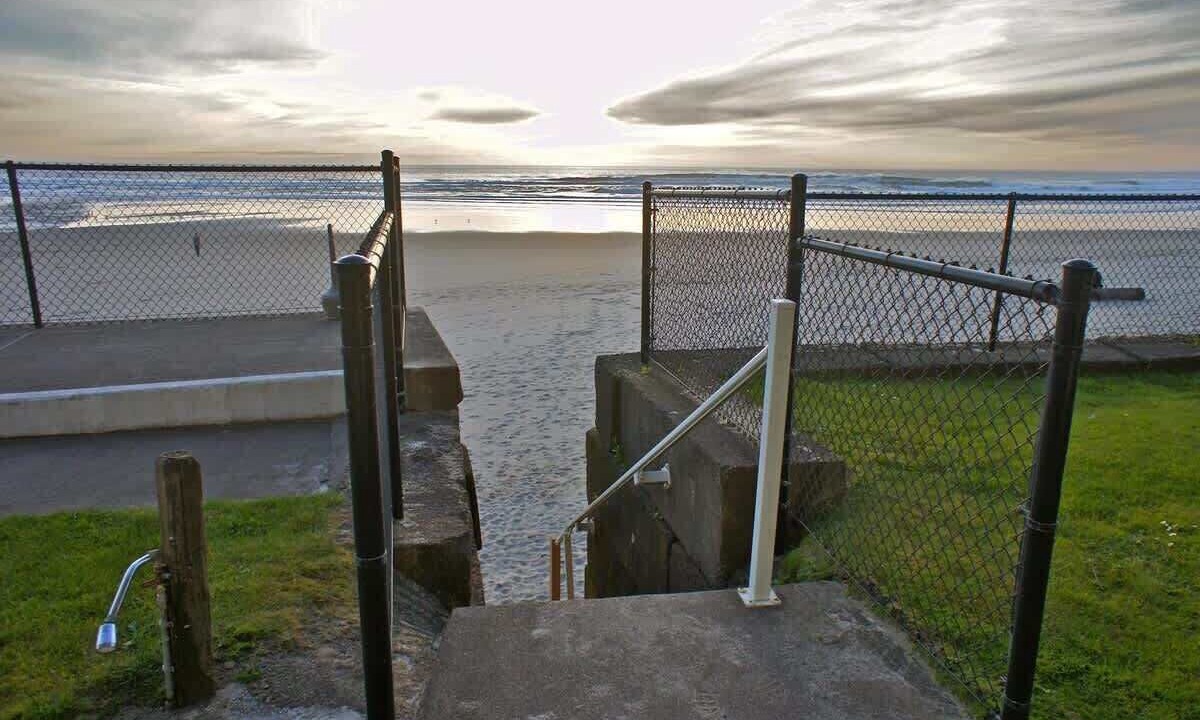 Photo of Others in Lincoln City