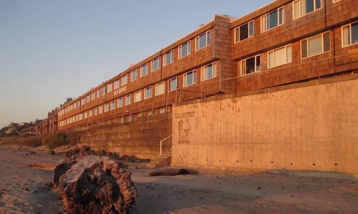 Photo of Others in Lincoln City