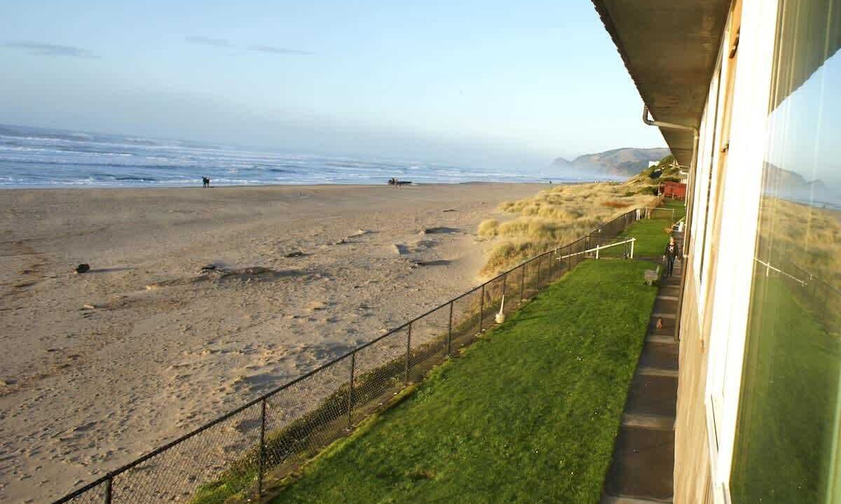 Photo of Others in Lincoln City