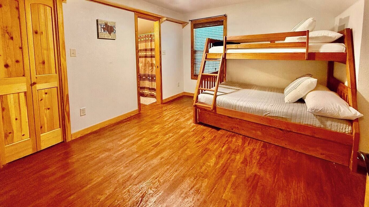 Photo of Bathroom in Canyon Lake