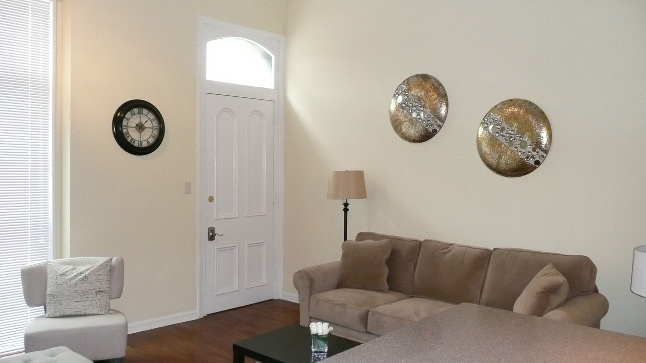 Photo of Livingroom in Allegheny-West