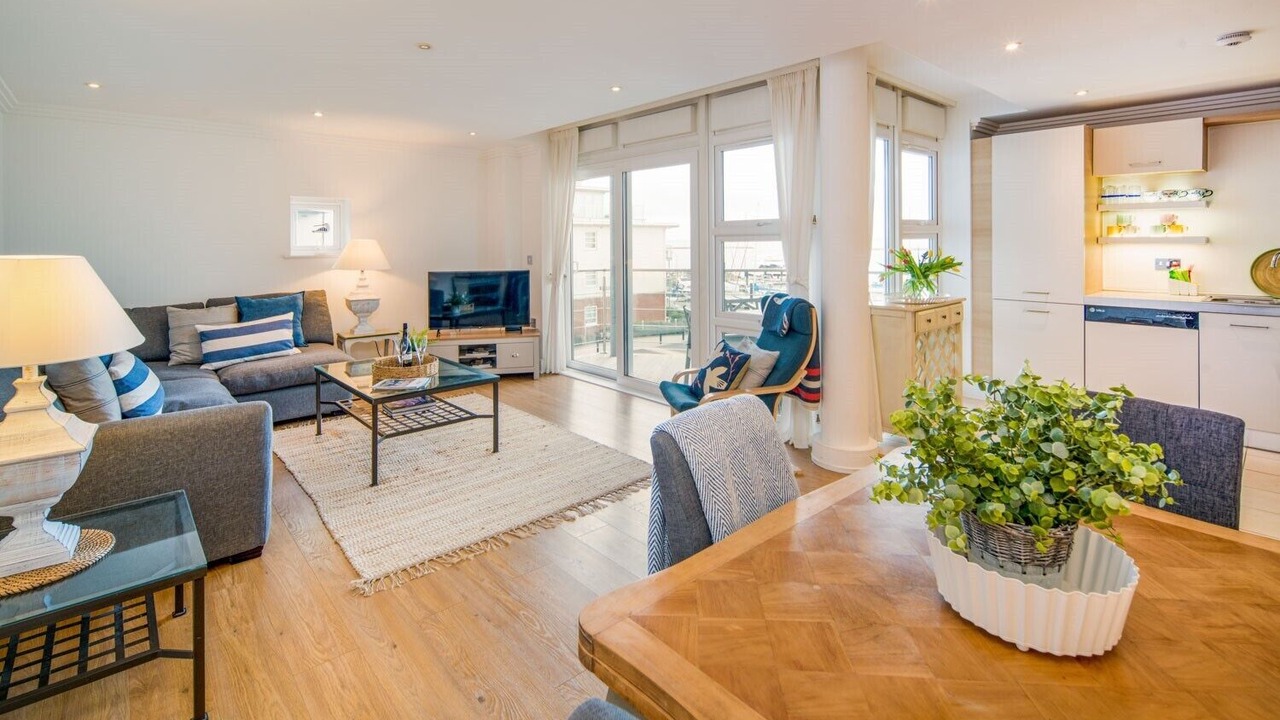 Photo of Livingroom in Cowes