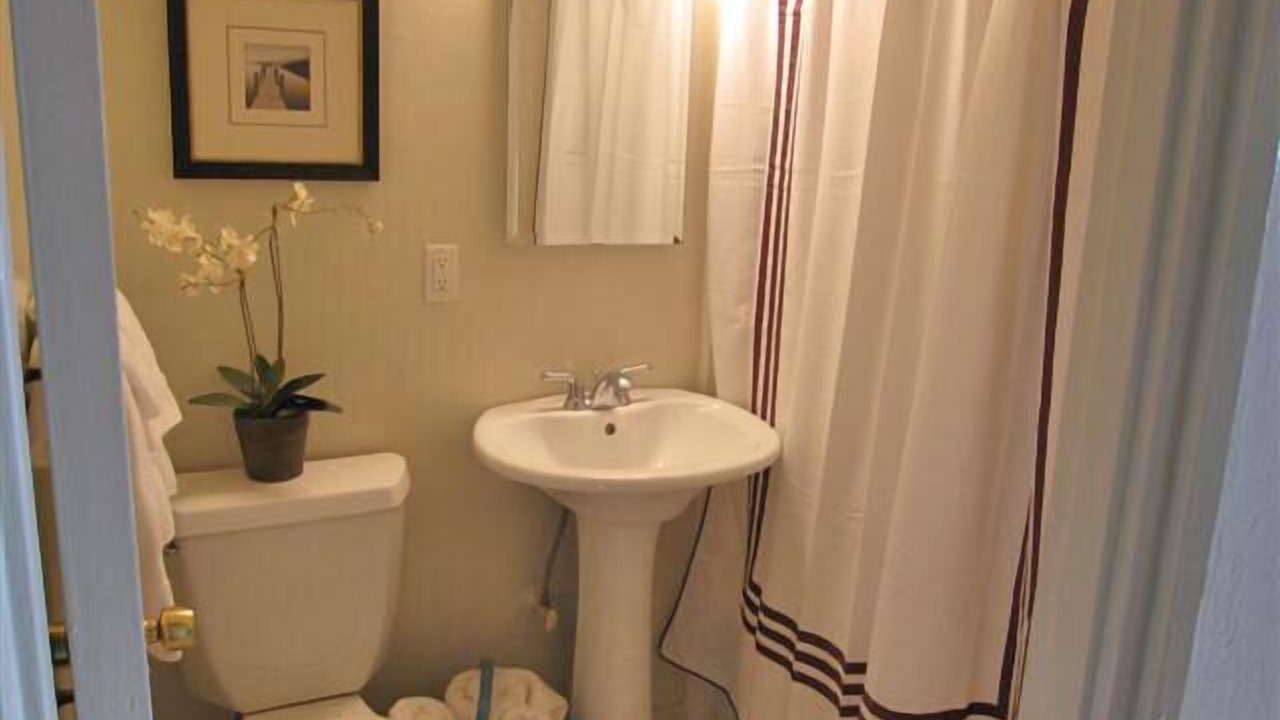 Photo of Bathroom in El Granada