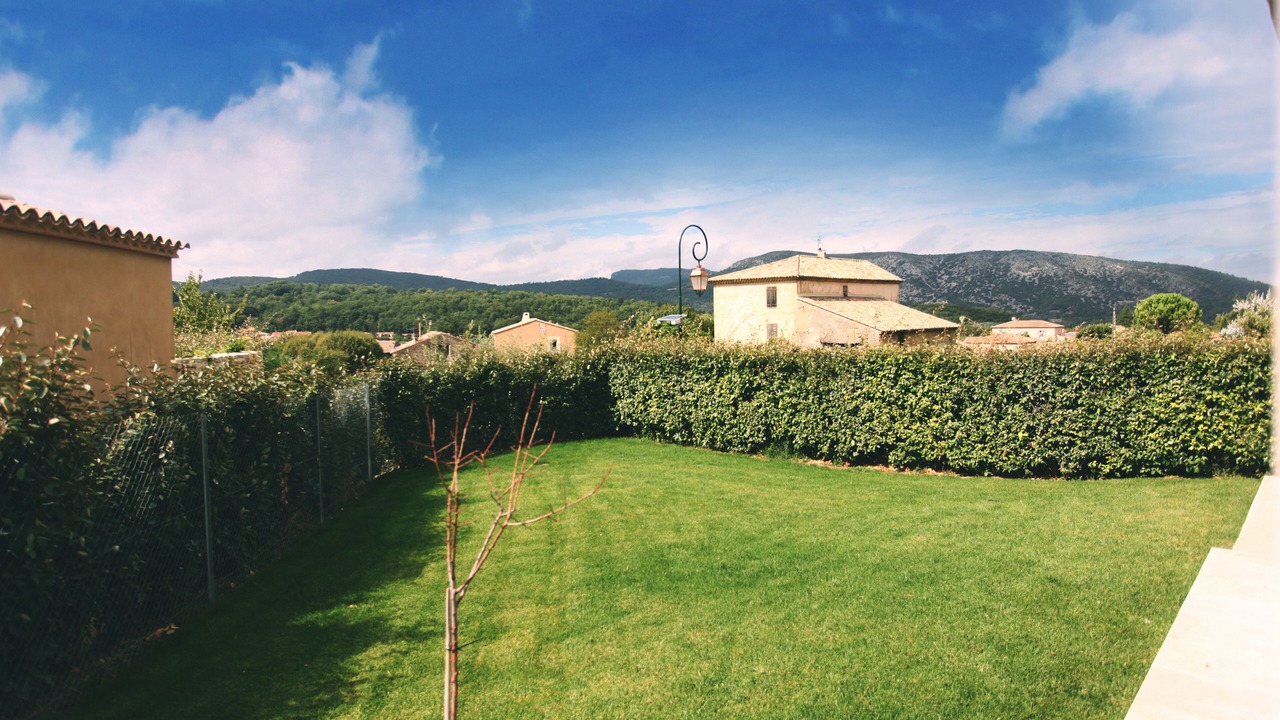 Photo of Outdoor in Malaucene