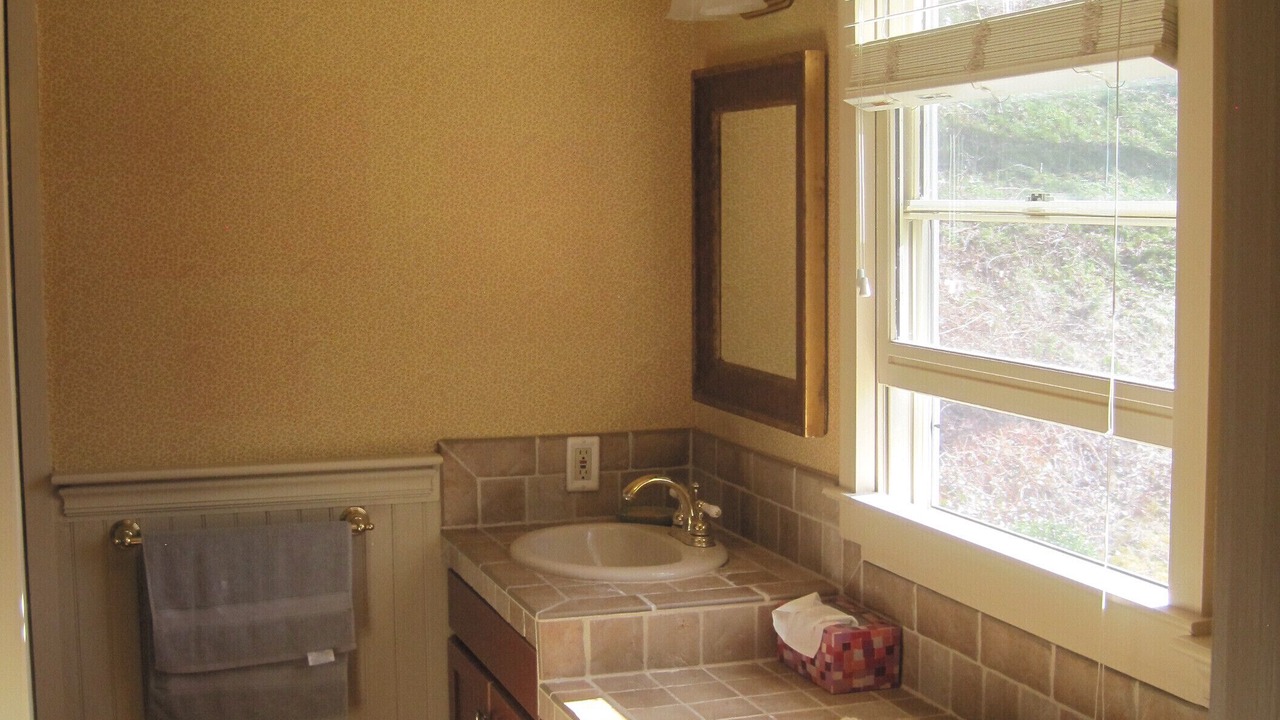 Photo of Bathroom in Otto