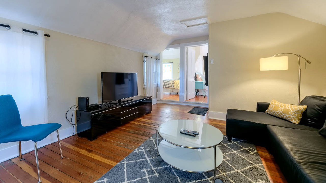 Photo of Livingroom in Mapleton Hill