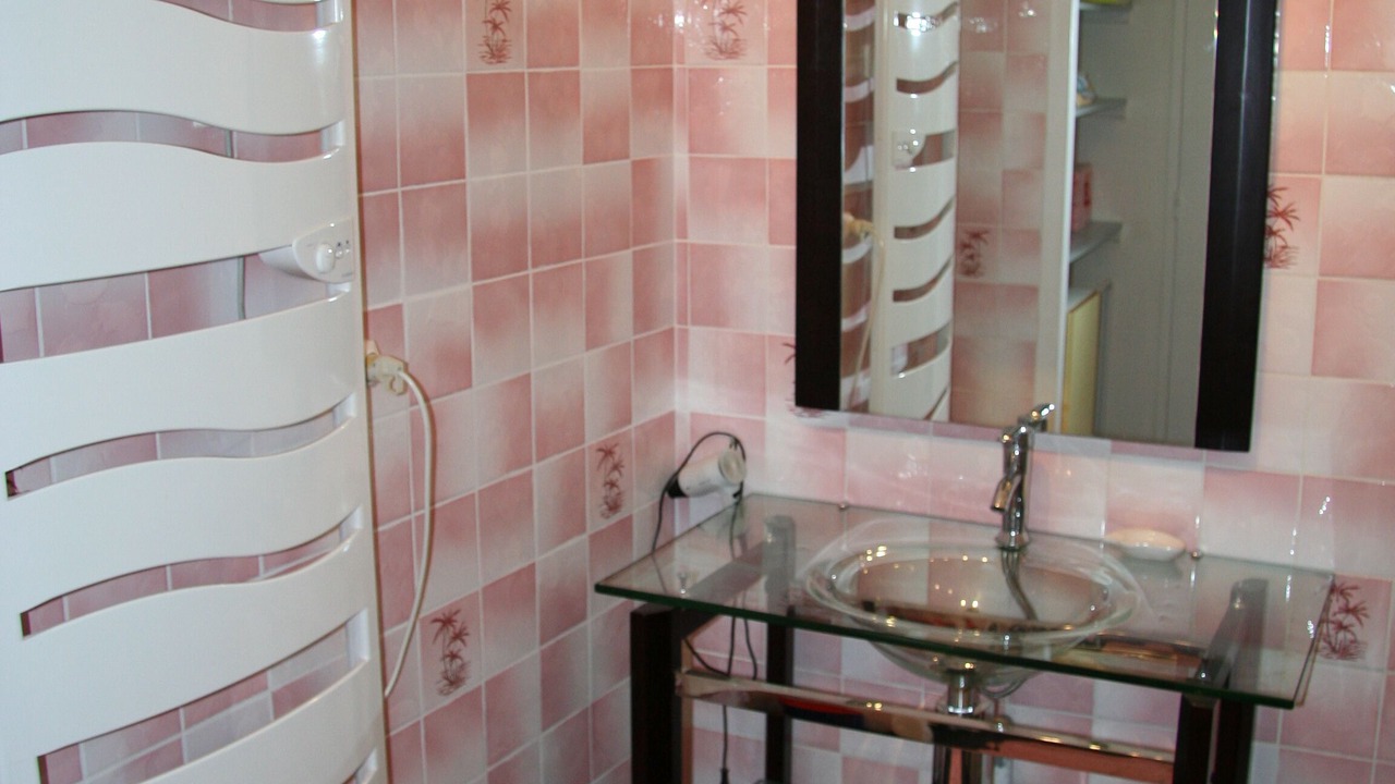 Photo of Bathroom in Montpezat-de-Quercy